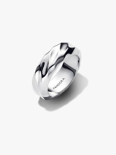 Bred Båndring med Bølger