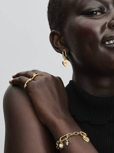 Inngraverbar Hjerteformet Medaljong Charm