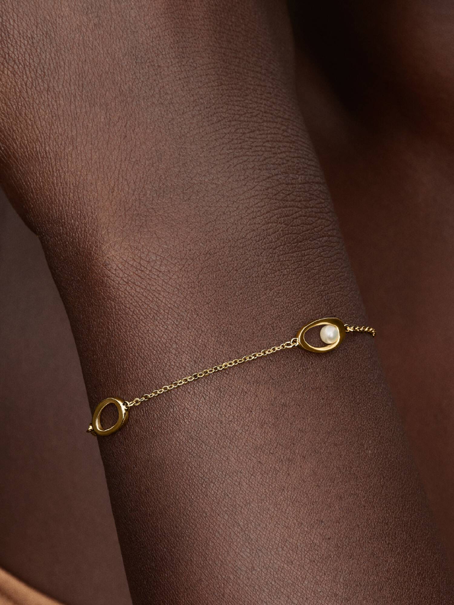 Organisk Formet Oval og Behandlet Ferskvannskulturperle Armbånd 