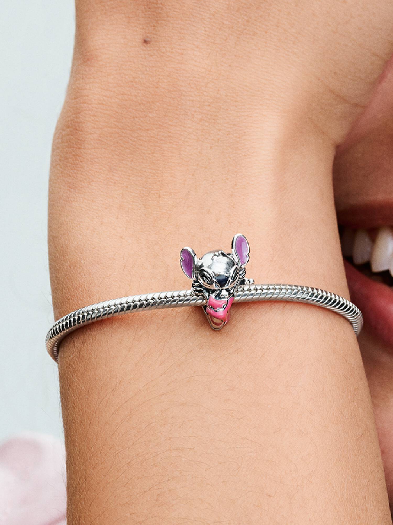 Disney Stitch Bursdagskake Charm