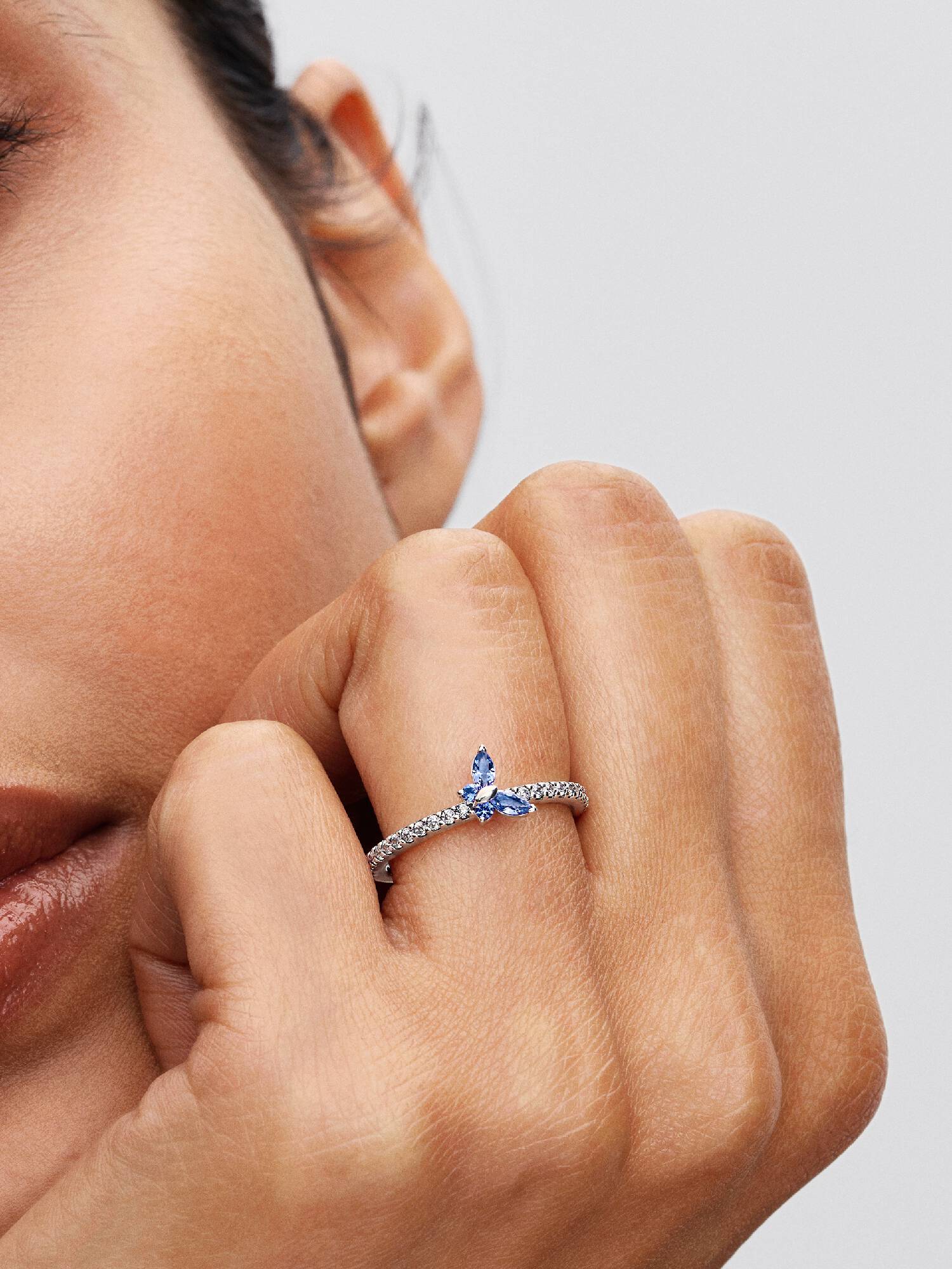 Glitrende Sommerfugl Ring