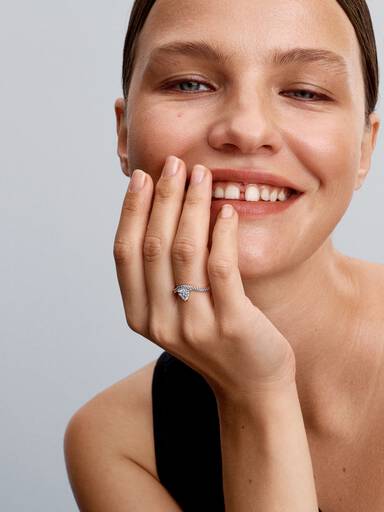Bølget Pavé Hjerte Ring