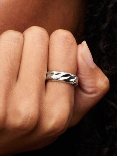 Bred Båndring med Bølger