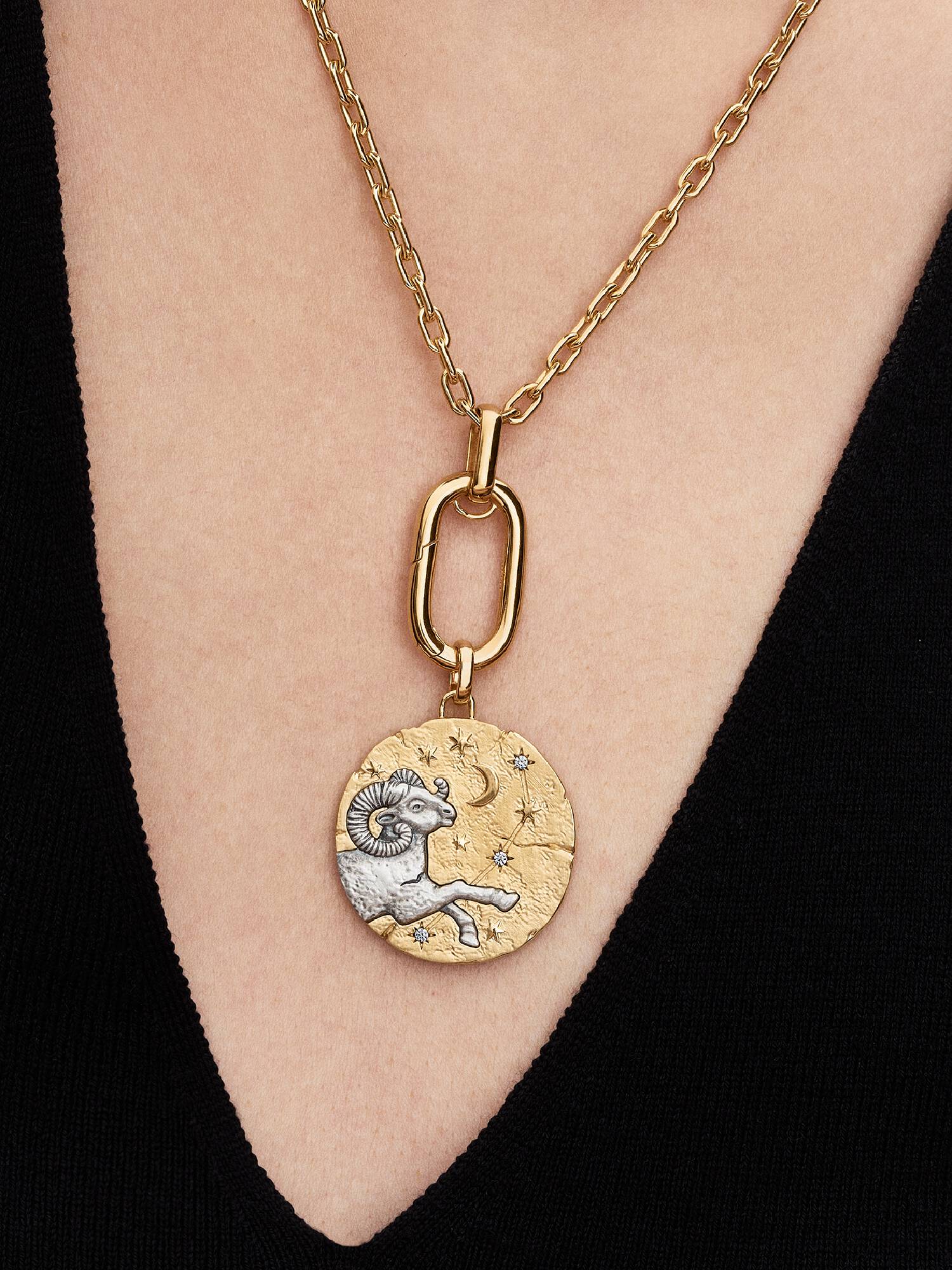 Stjernetegnet Væren Oversized Medaljong Charm