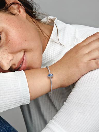 Blå Pavé Klemmecharm