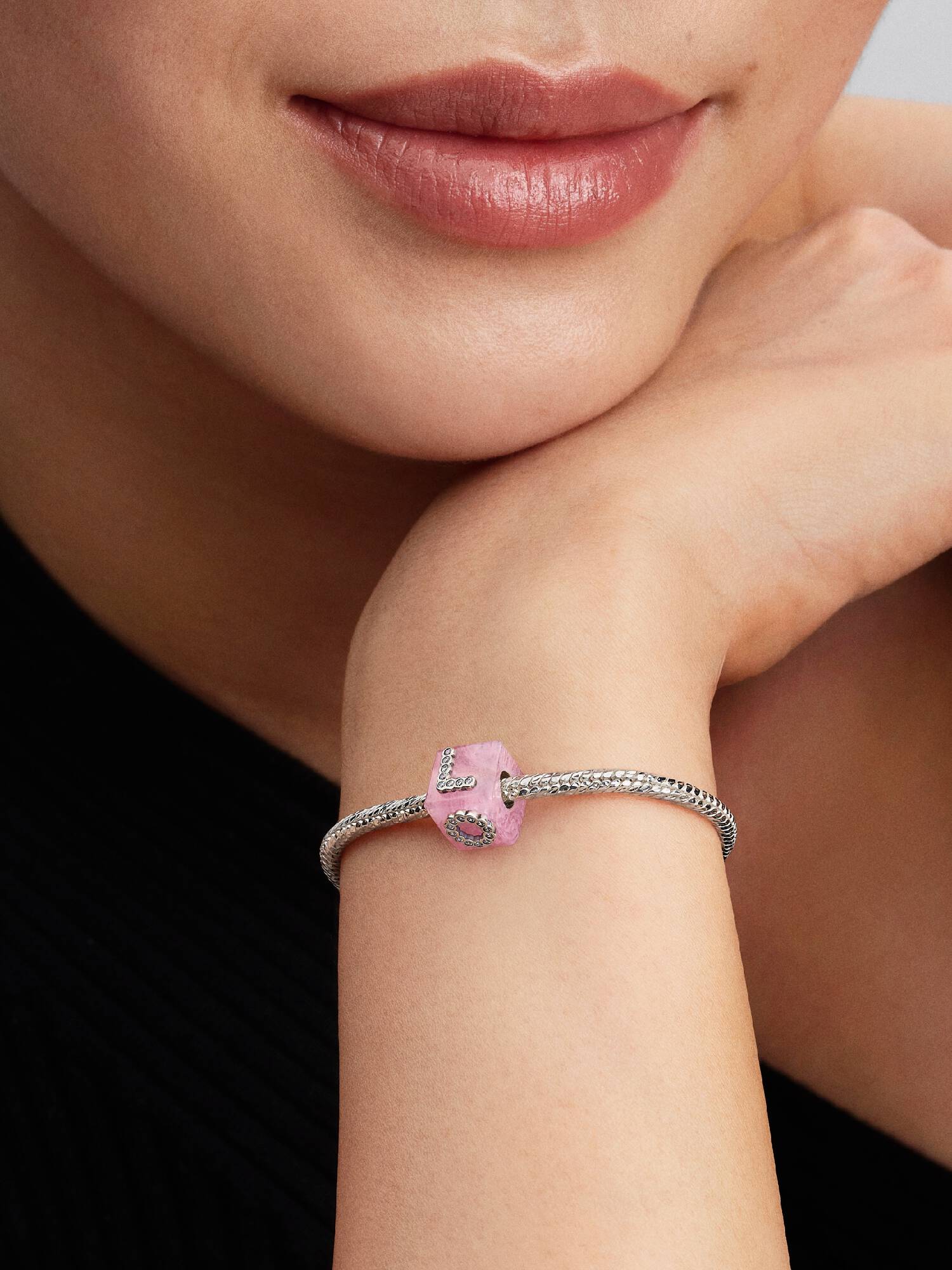 Rosa Muranoglass Kjærlighetskube Charm