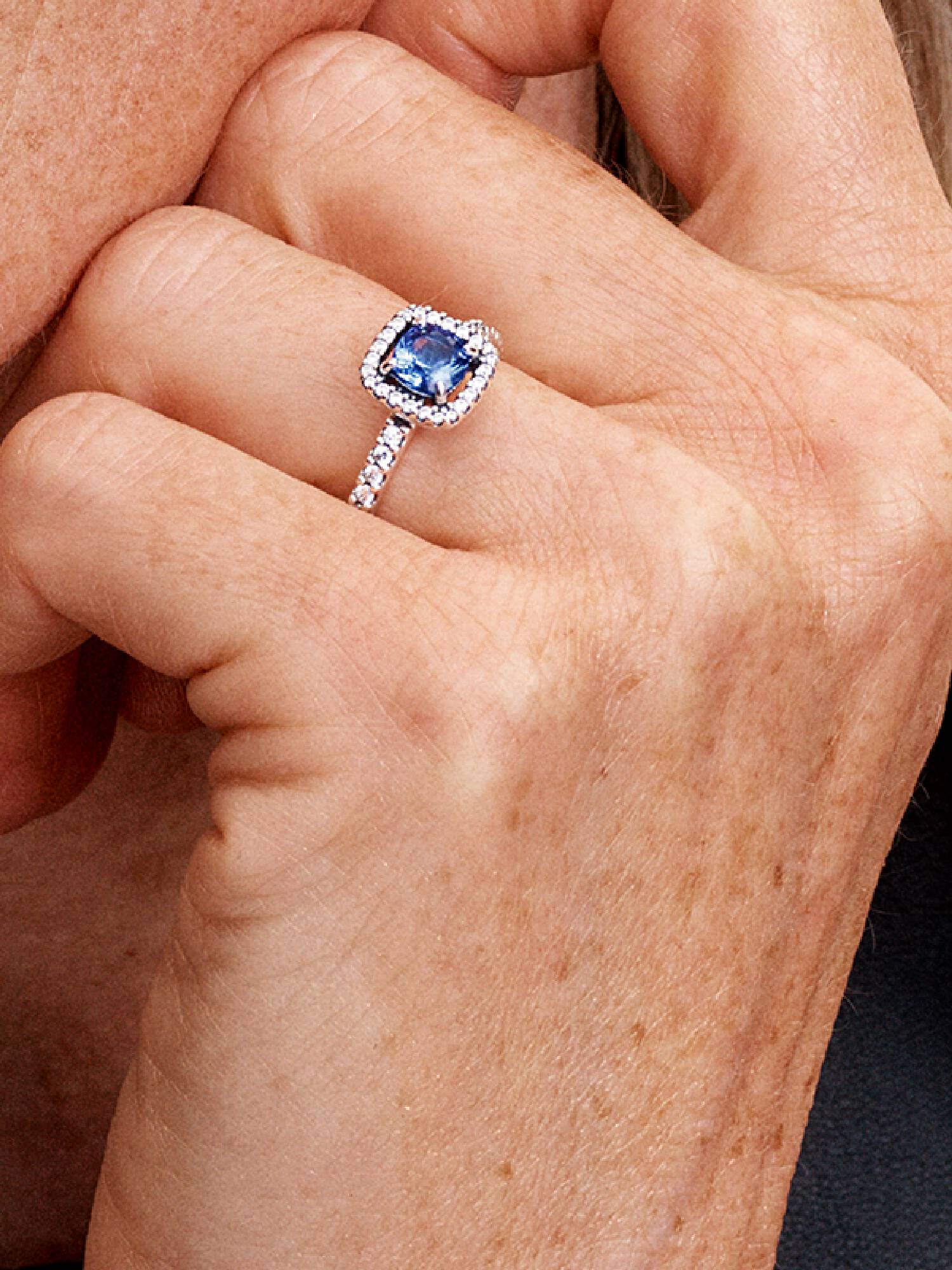 Funklende Firkantet Blå Halo Ring