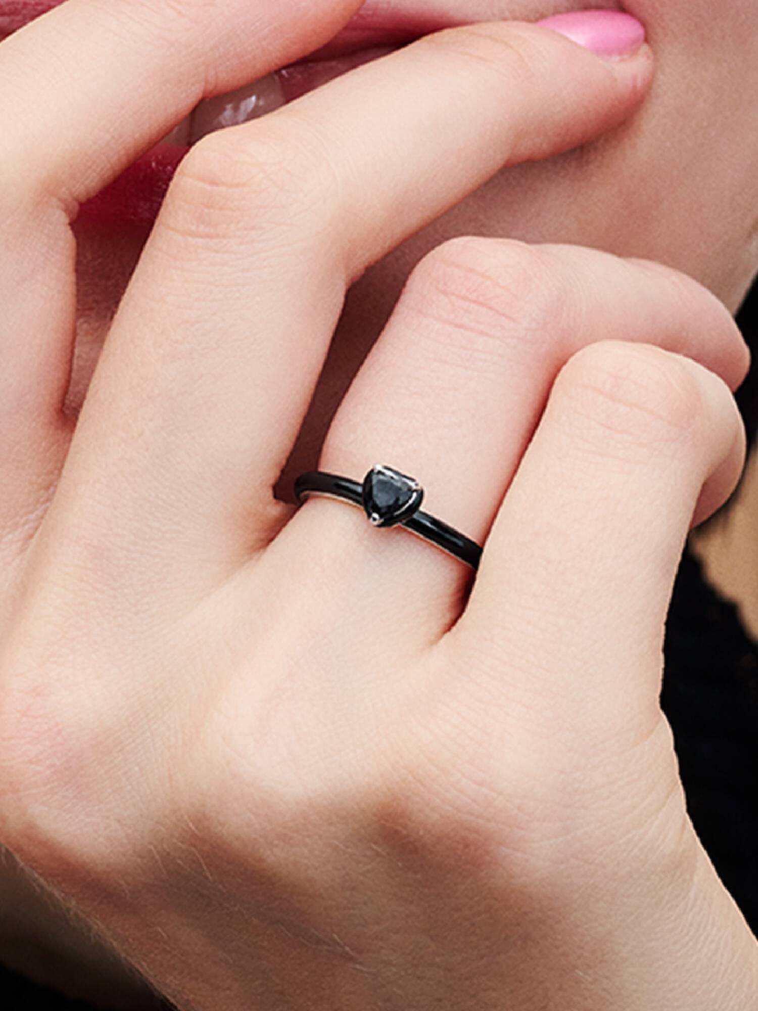 Svart Chakra Hjerte Ring