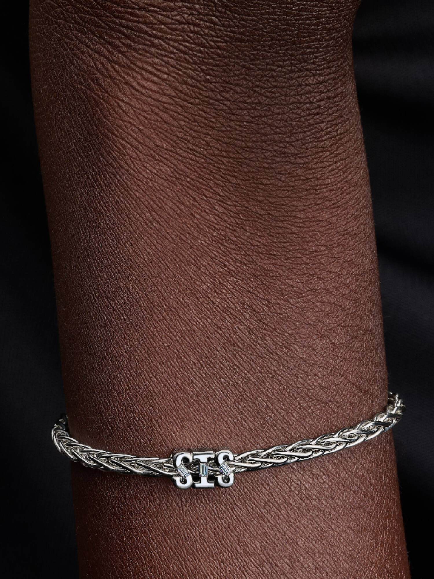 Søster Charm 