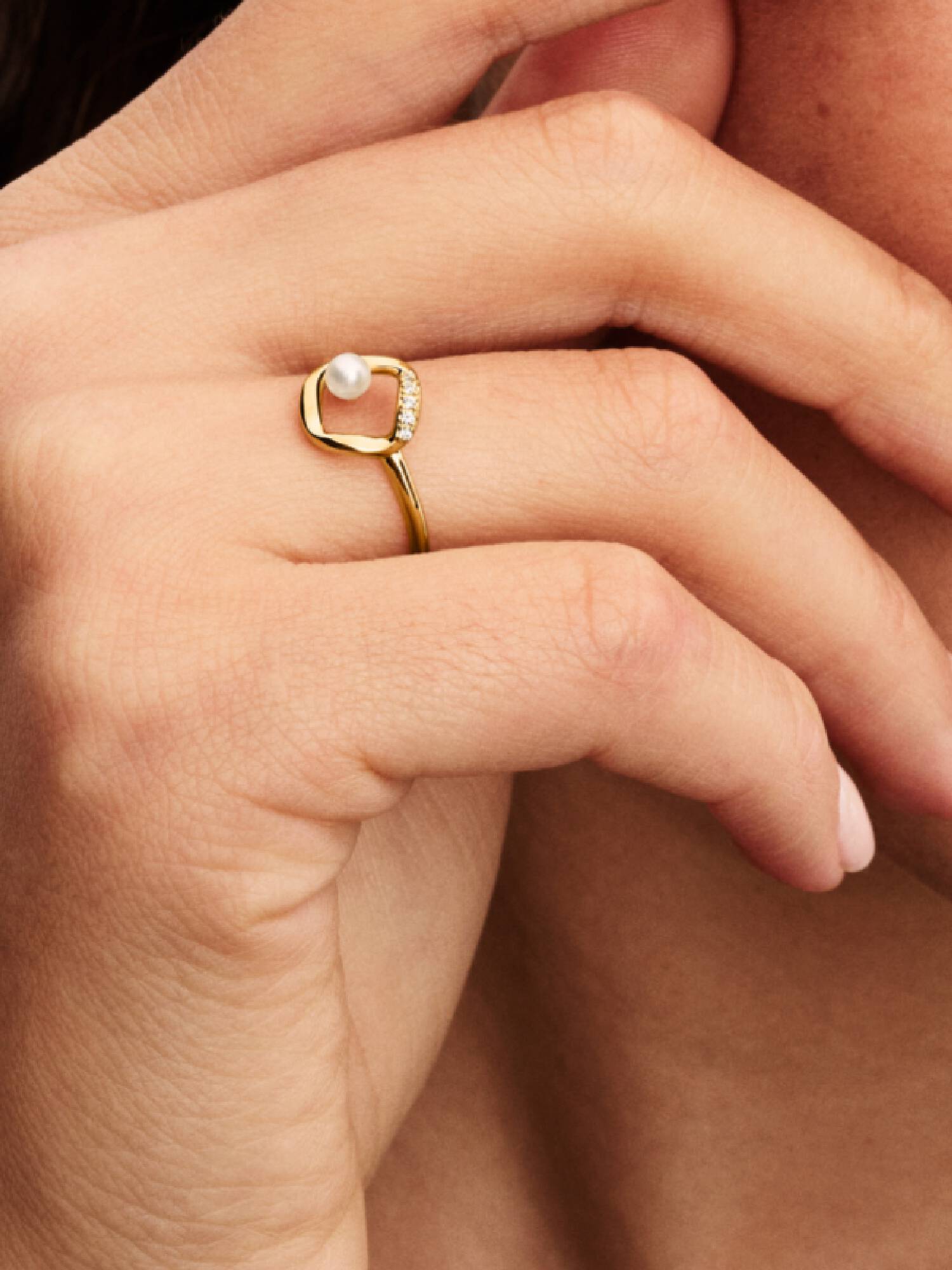 Organisk Formet Pavé Sirkel og Behandlet Ferskvannskulturperle Ring
