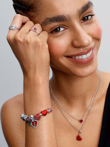 Funklende Utsprunget Rose Charm