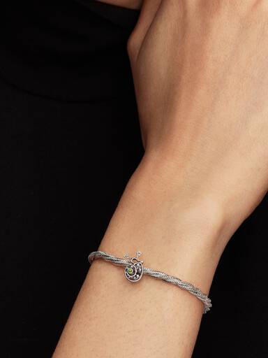 Snegle Openwork Charm