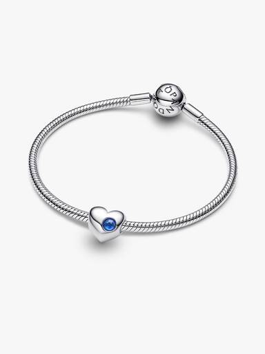 Hjerteformet Charm med Blå Stein