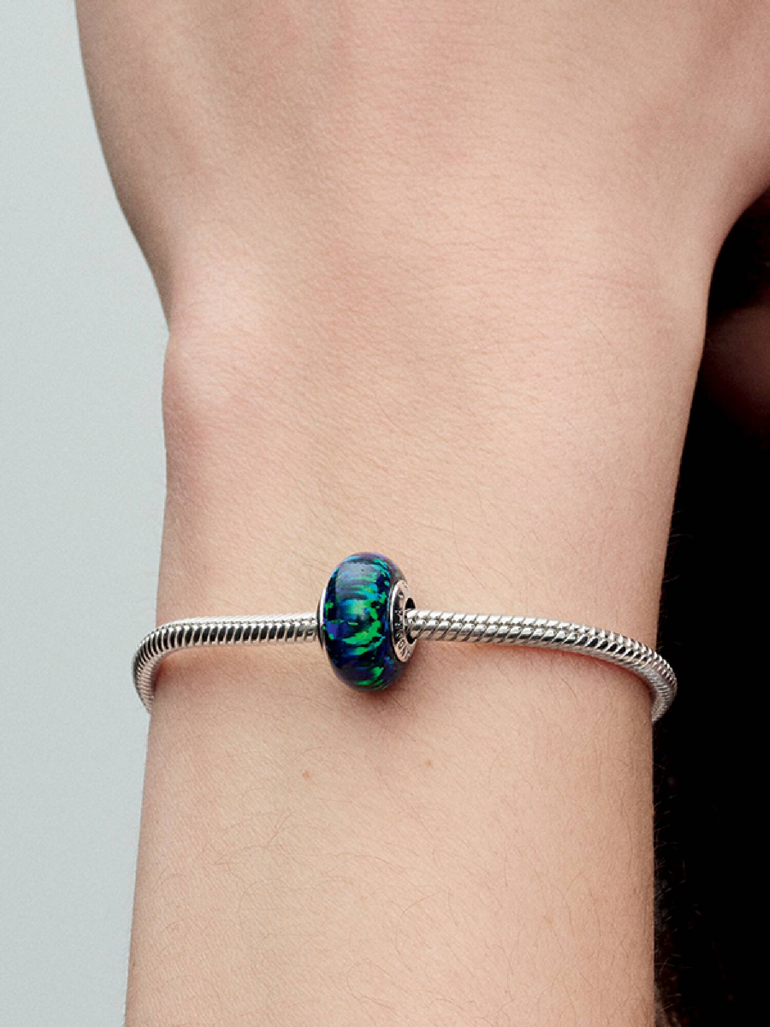 Opaliserende Grønn Charm