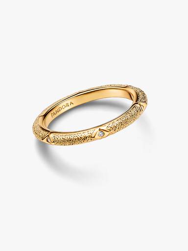 Tekstur og Steiner Ring