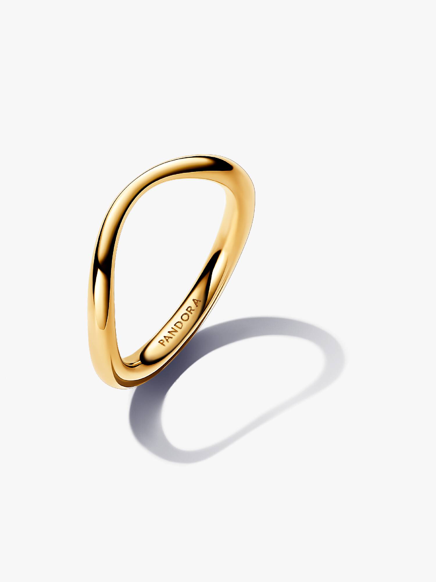 Ring med Organisk Formet Bånd