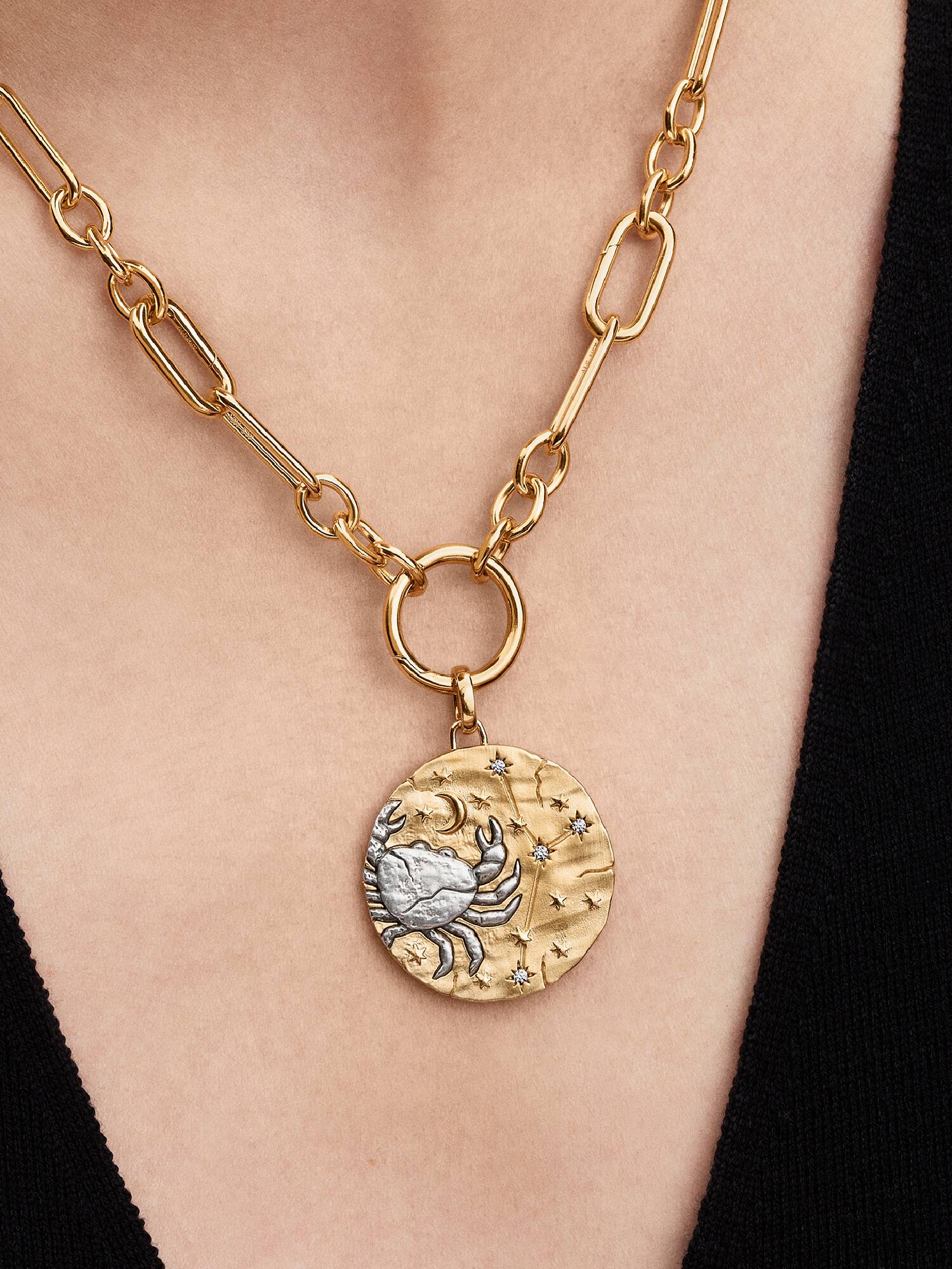 Stjernetegnet Krepsen Oversized Medaljong Charm