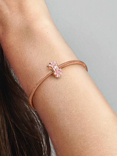 Rosa Tusenfryd Mellomledd Charm