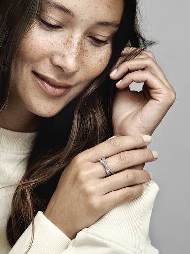 Pandora Timeless Pavé Crossover Dobbel Båndring
