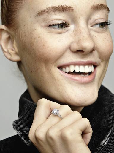 Rund Funklende Ring