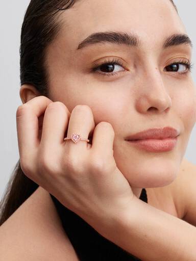 Funklende Hevet Hjerte Ring