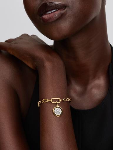 Amor Medaljong Charm