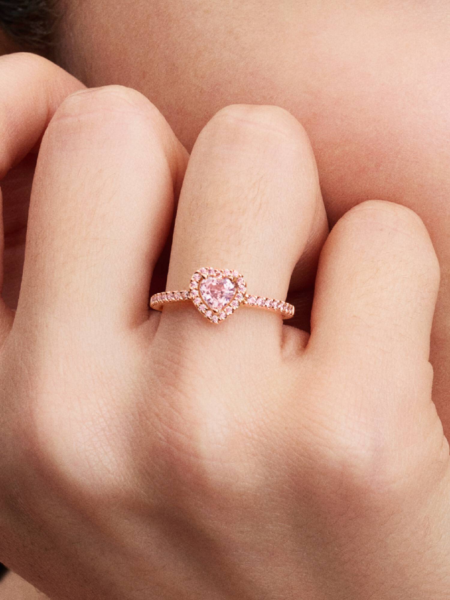 Funklende Hevet Hjerte Ring